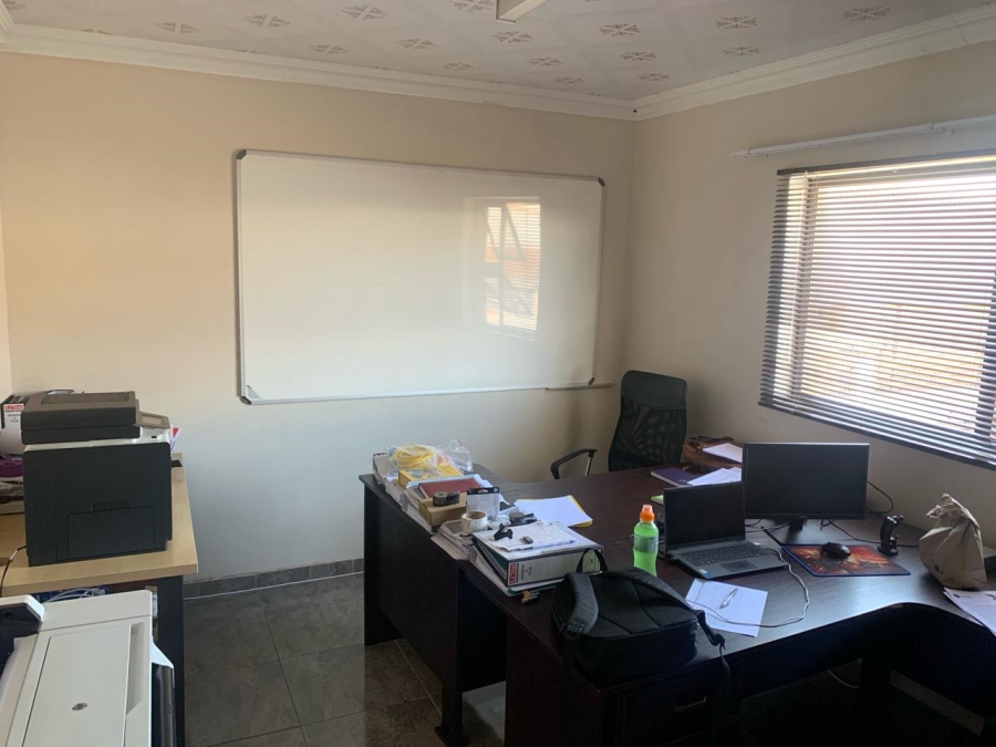 To Let commercial Property for Rent in Oos Einde Free State